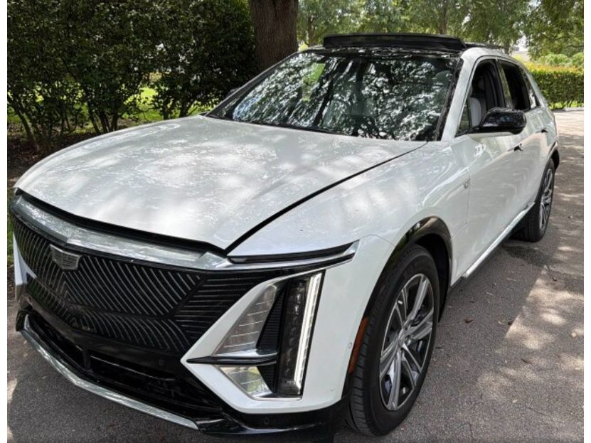 2024 Cadillac Lyriq Luxury 3 AWD's photo