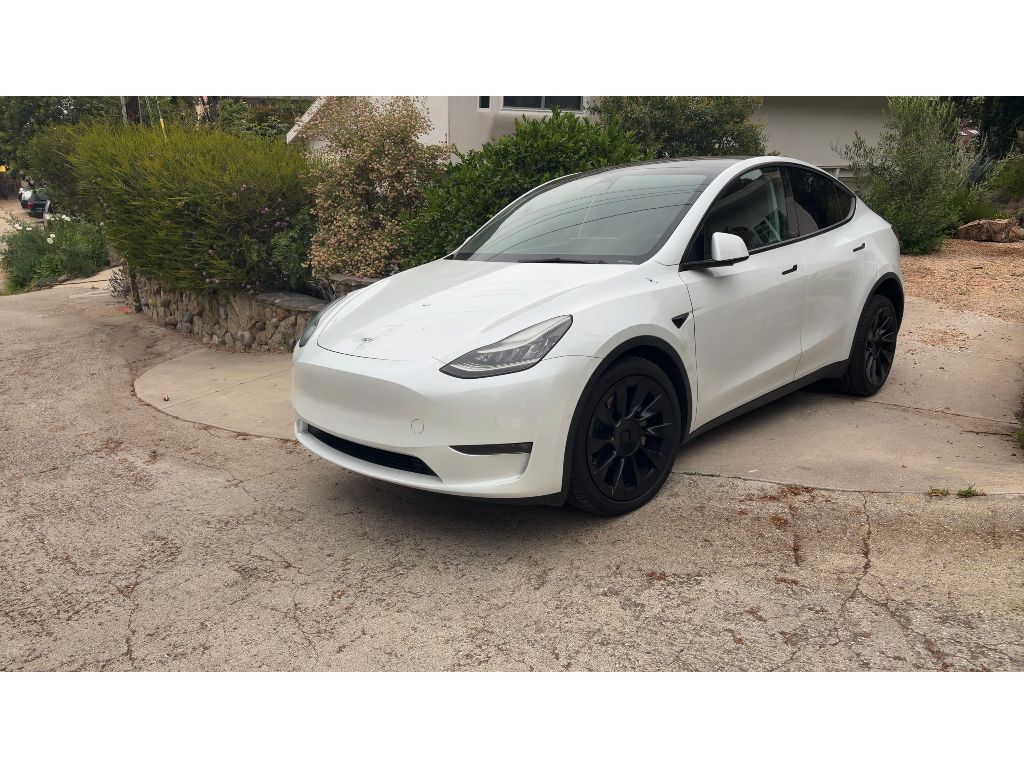 2021 Tesla Model Y Long Range Dual Motor All-Wheel Drive's photo