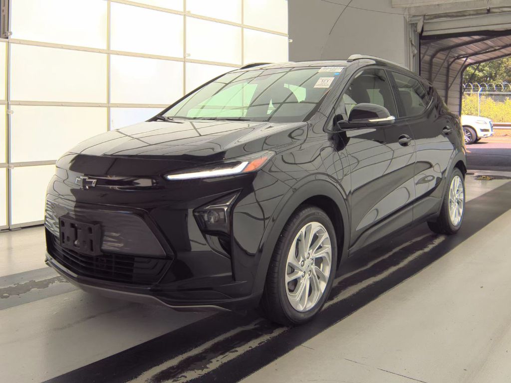 2023 Chevrolet Bolt EUV LT's photo