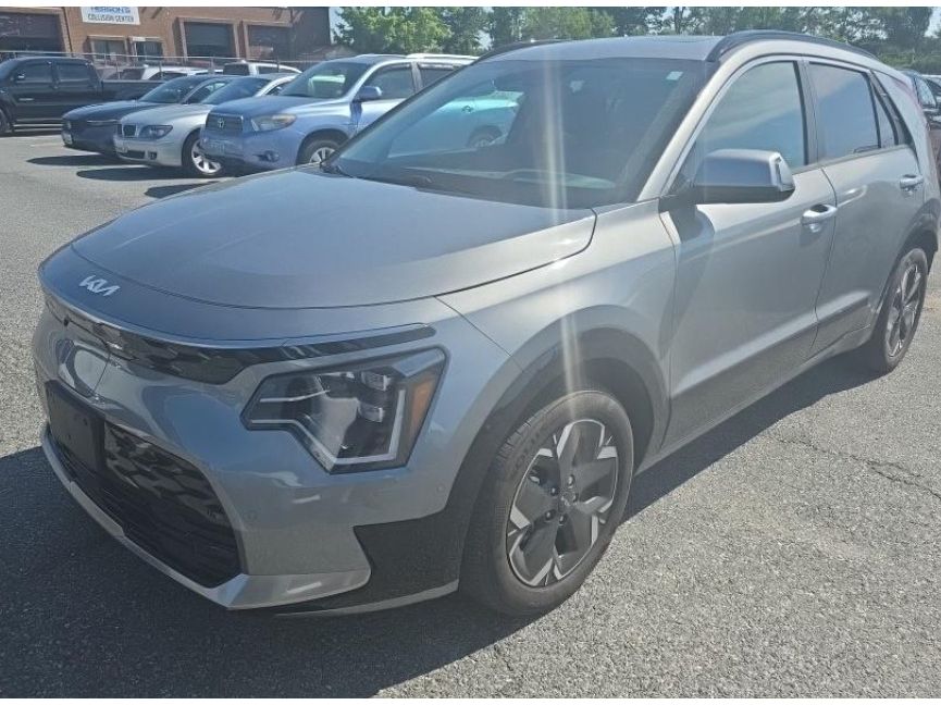 2024 Kia Niro Wave EV's photo