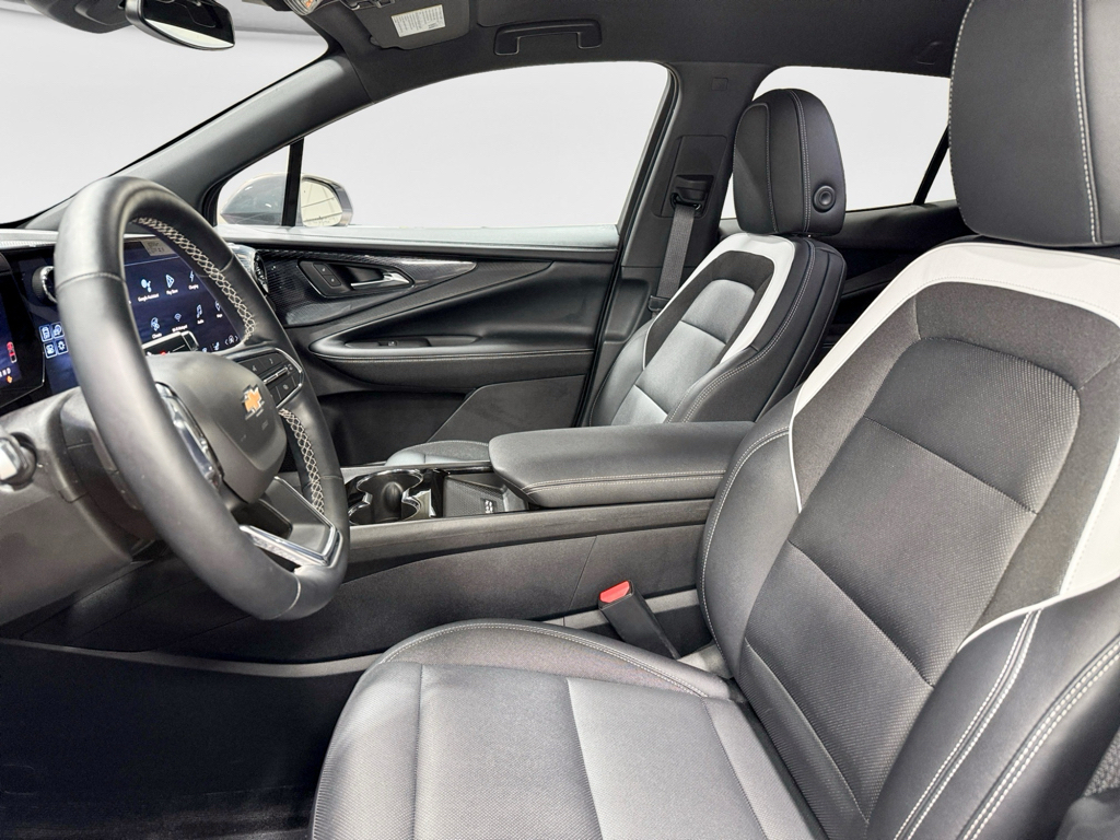 2025 Chevrolet Blazer EV LT - Photo 15