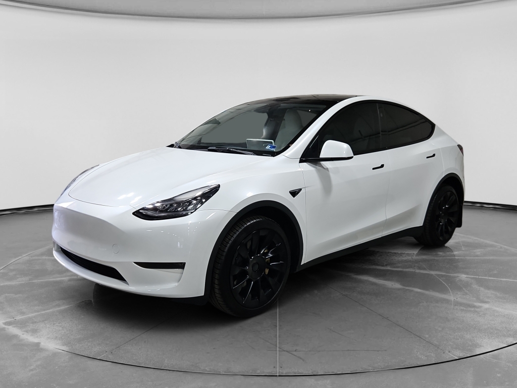 2023 Tesla Model Y Long Range Dual Motor All-Wheel Drive's photo