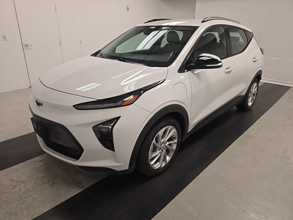 2023 Chevrolet Bolt EUV LT's photo