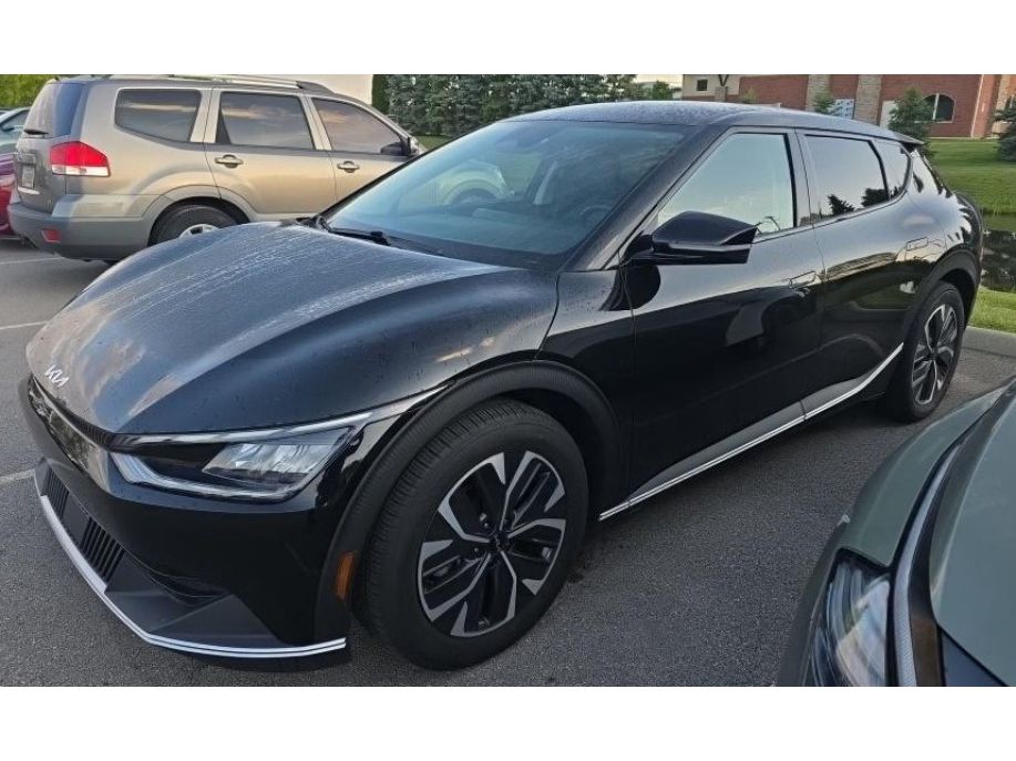 2024 Kia EV6 Light L/R AWD's photo