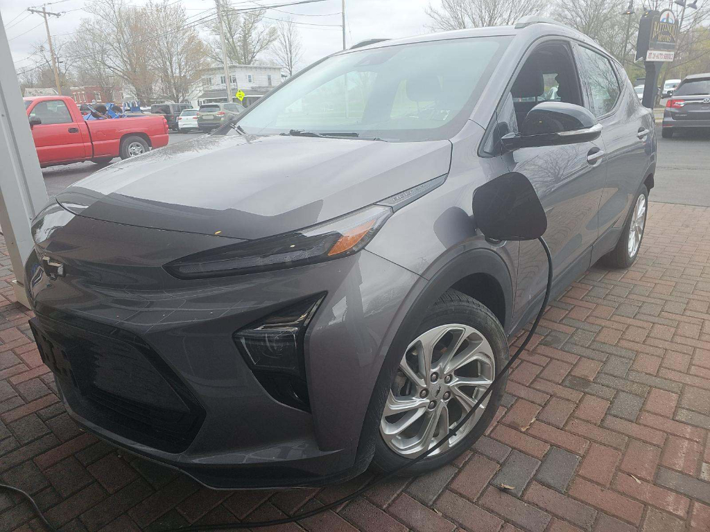 2023 Chevrolet Bolt EUV LT's photo