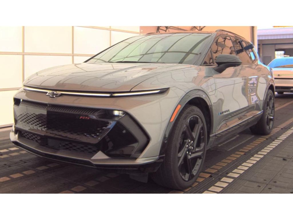 2024 Chevrolet Equinox EV Launch Edition FWD's photo