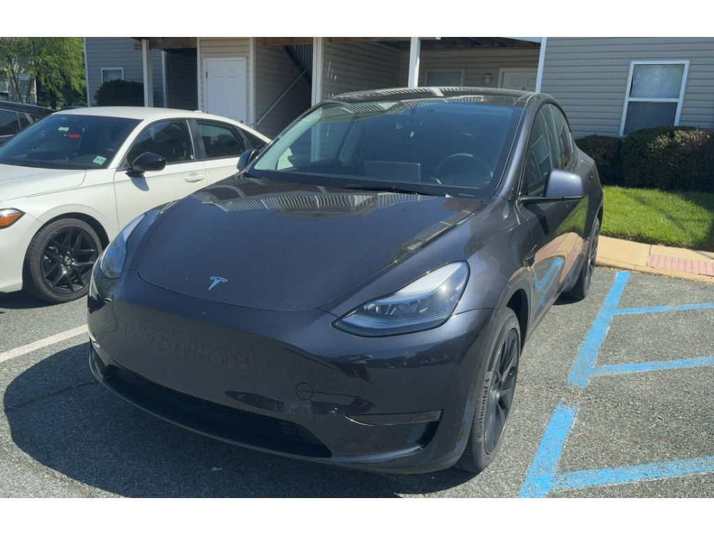 2025 Tesla Model Y Long Range Rear Wheel Drive's photo