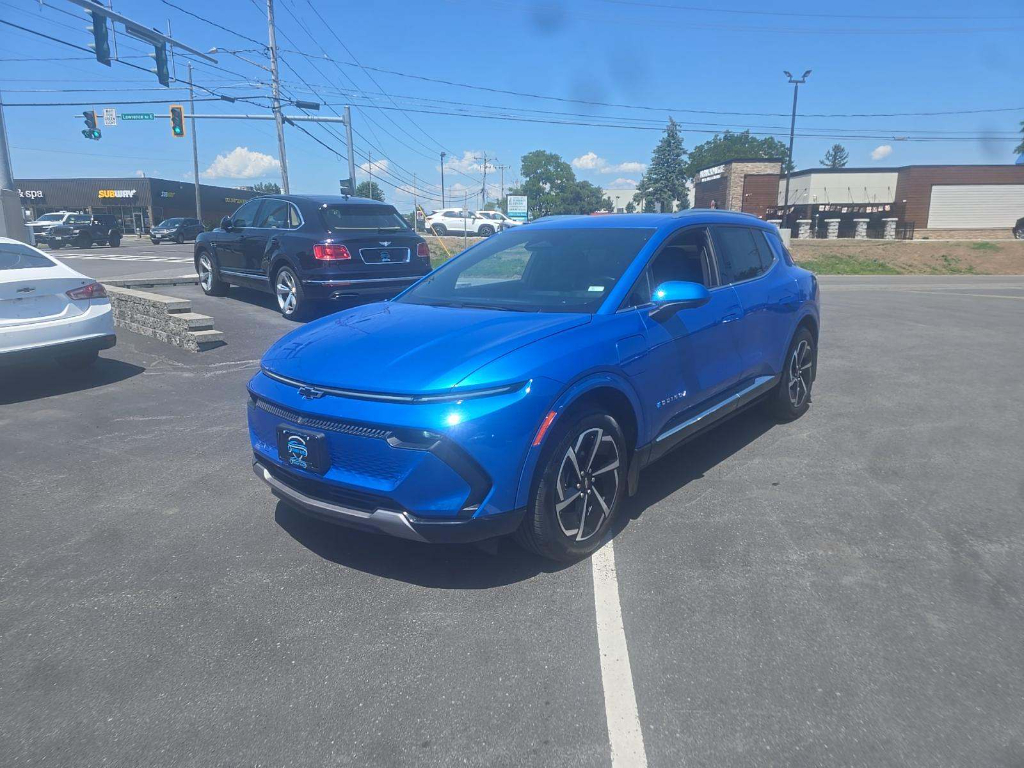 2024 Chevrolet Equinox EV 2LT FWD's photo