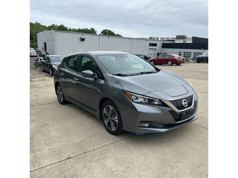 2020 Nissan Leaf SV Plus's photo