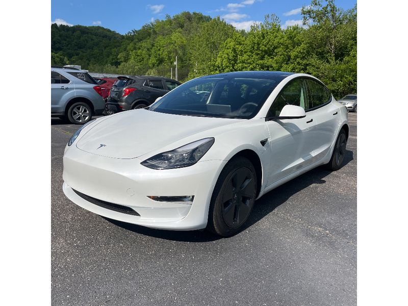 2022 Tesla Model 3 Long Range Dual Motor All-Wheel Drive's photo