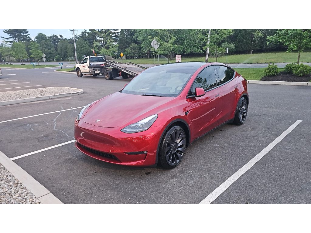2025 Tesla Model Y Performance Dual Motor All-Wheel Drive's photo