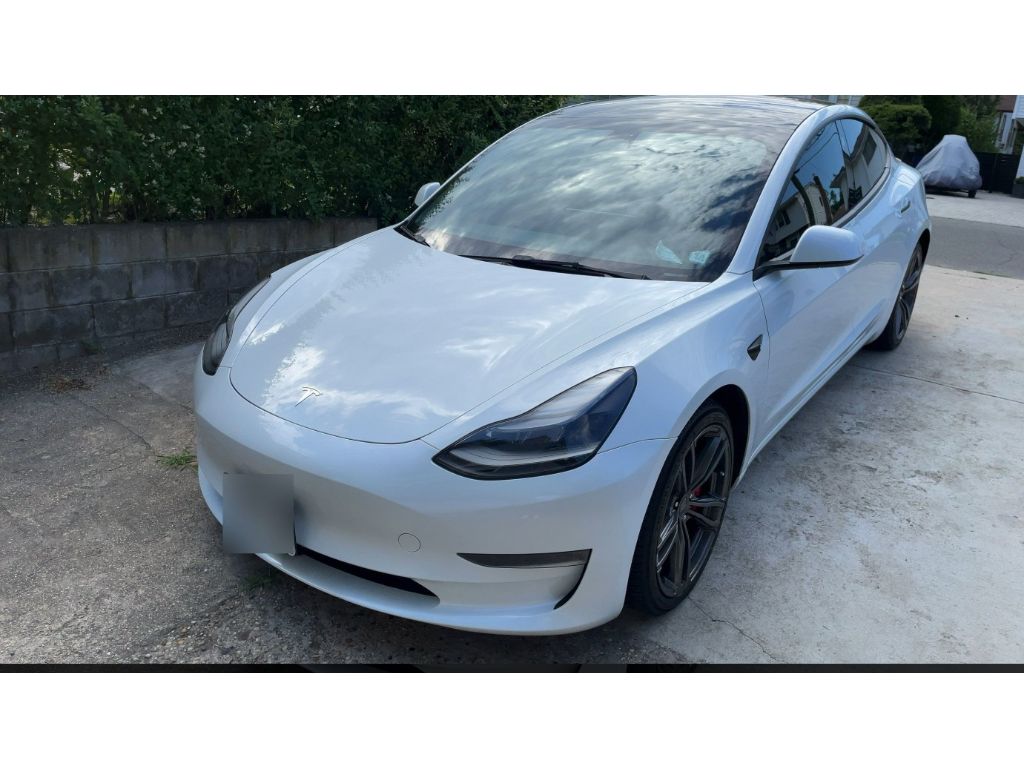 2023 Tesla Model 3 Performance's photo
