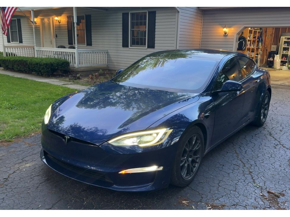 2022 Tesla Model S's photo
