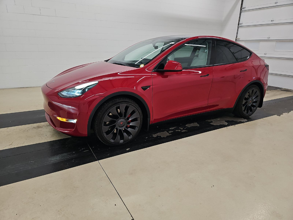 2022 Tesla Model Y Performance Dual Motor All-Wheel Drive's photo
