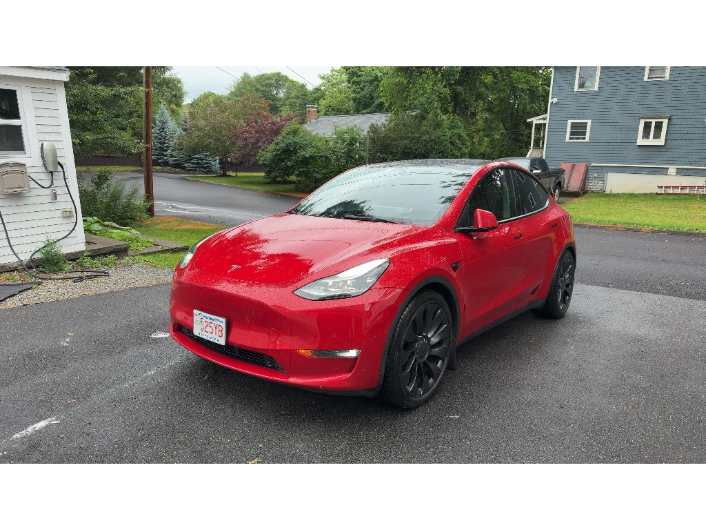 2022 Tesla Model Y Performance Dual Motor All-Wheel Drive's photo
