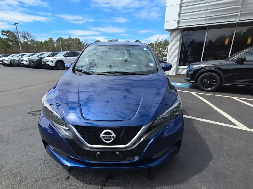 2022 Nissan Leaf S Plus's photo