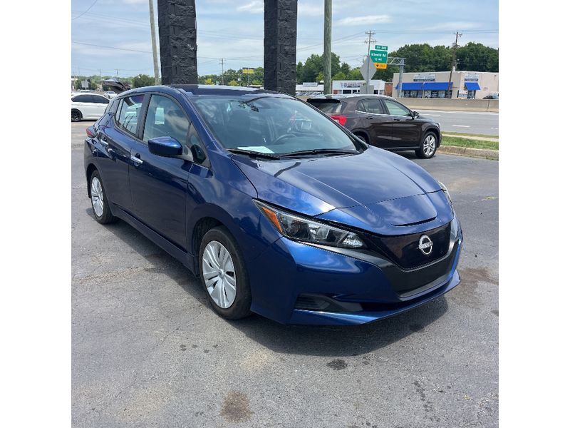 2023 Nissan Leaf S's photo