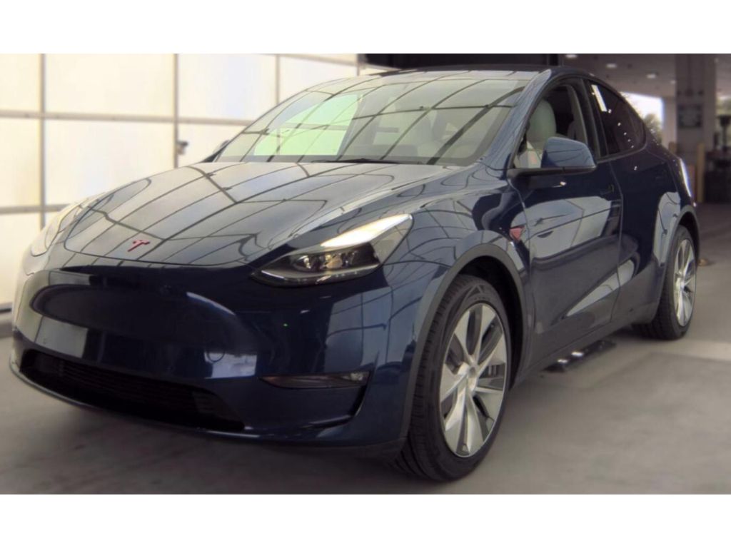 2022 Tesla Model Y Long Range Dual Motor All-Wheel Drive's photo