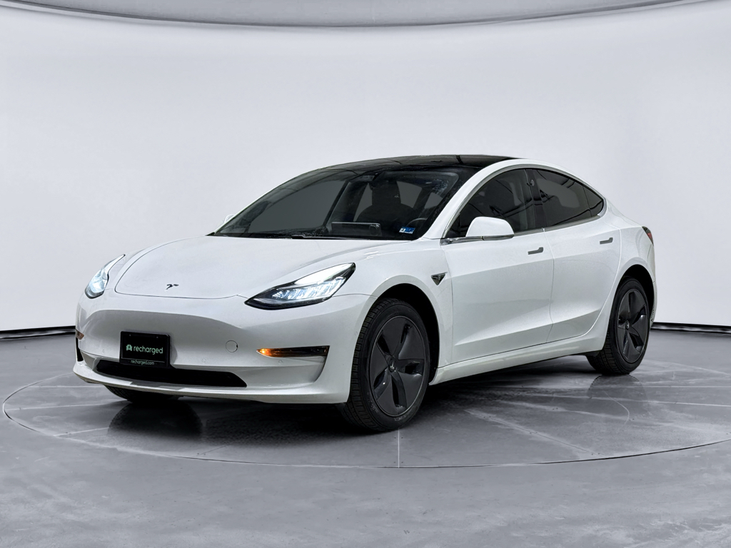2020 Tesla Model 3 Standard Range Plus's photo