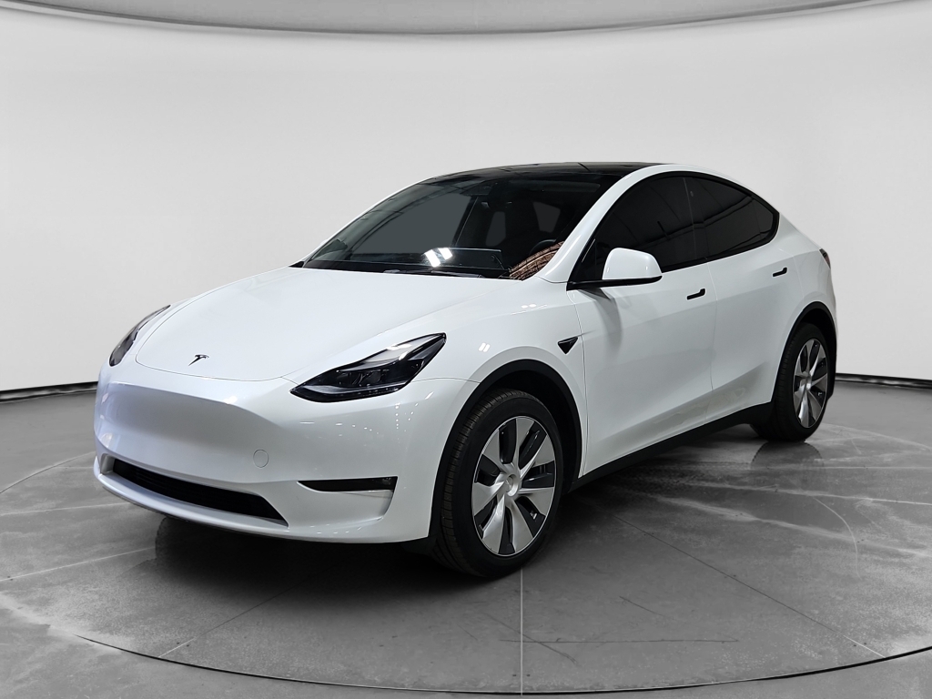 2023 Tesla Model Y Long Range Dual Motor All-Wheel Drive's photo