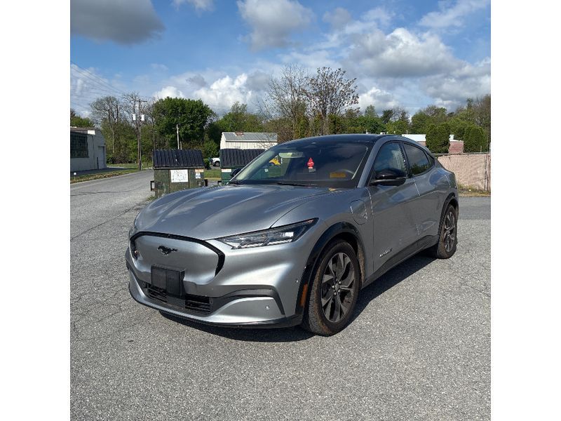 2021 Ford Mustang-Mach-e Premium's photo