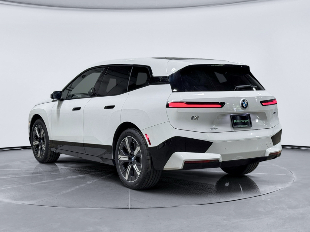 2025 BMW iX 50 - Photo 2