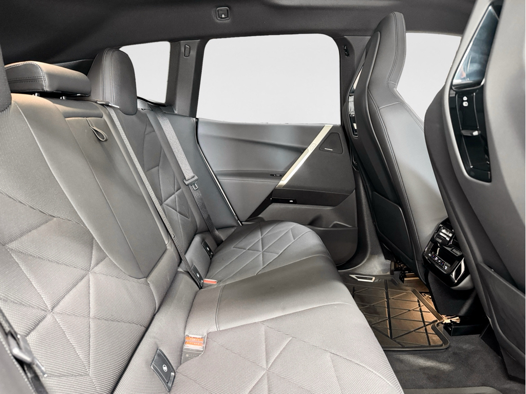 2025 BMW iX 50 - Photo 20