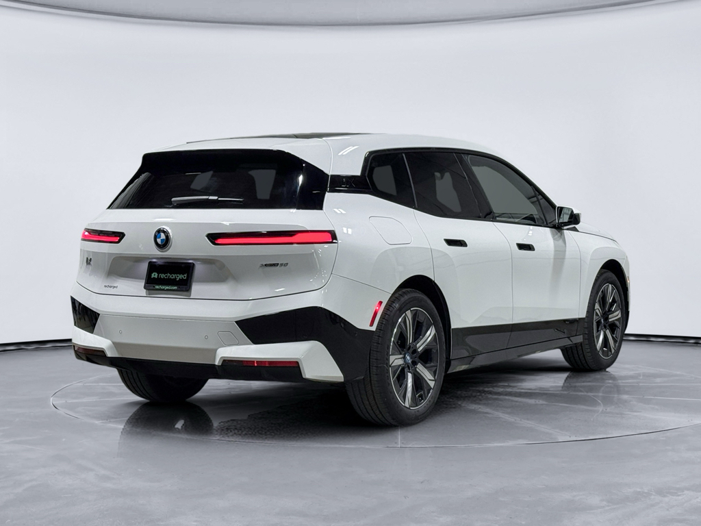 2025 BMW iX 50 - Photo 3
