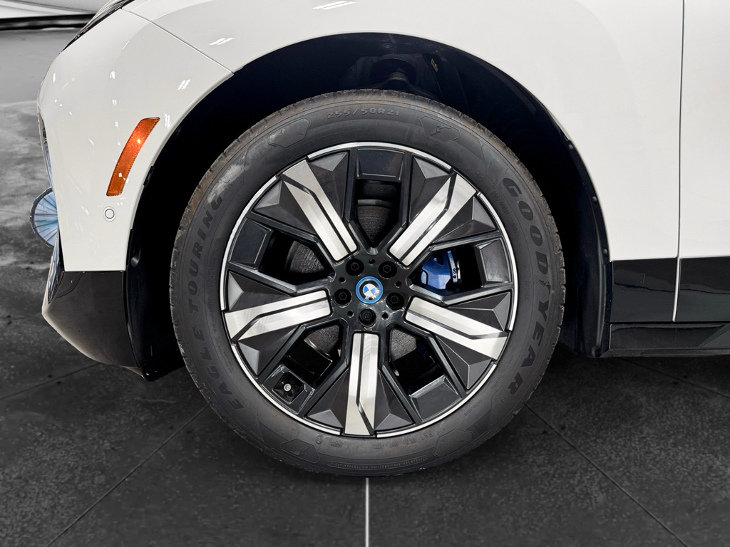 2025 BMW iX 50 - Photo 27