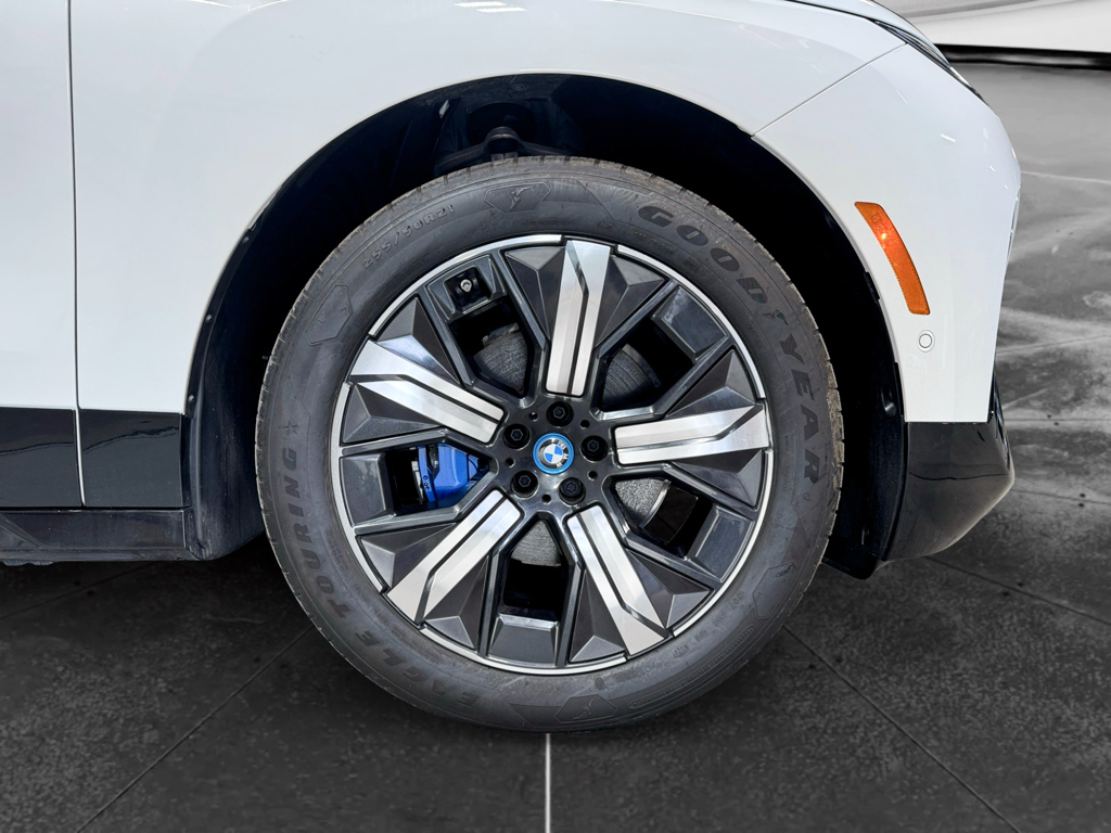 2025 BMW iX 50 - Photo 31