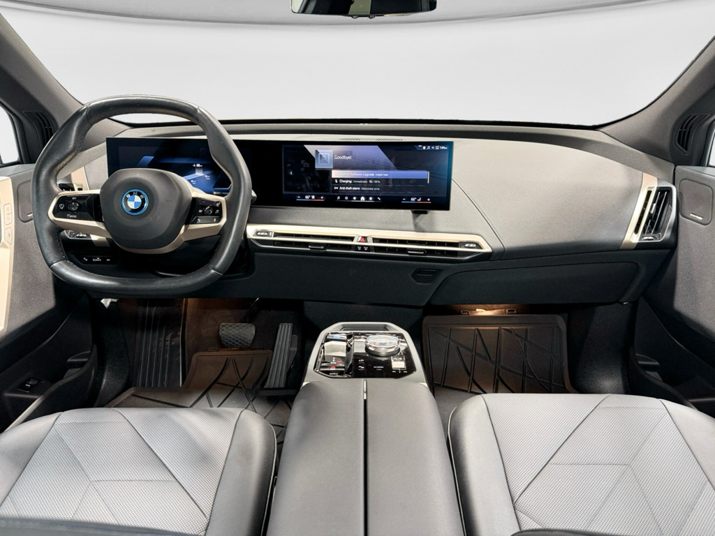 2025 BMW iX 50 - Photo 14