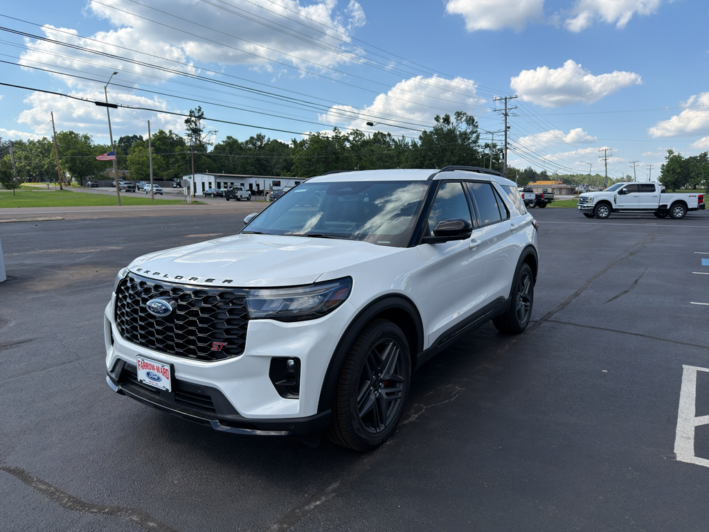 2026 Ford Explorer ST - Photo 2