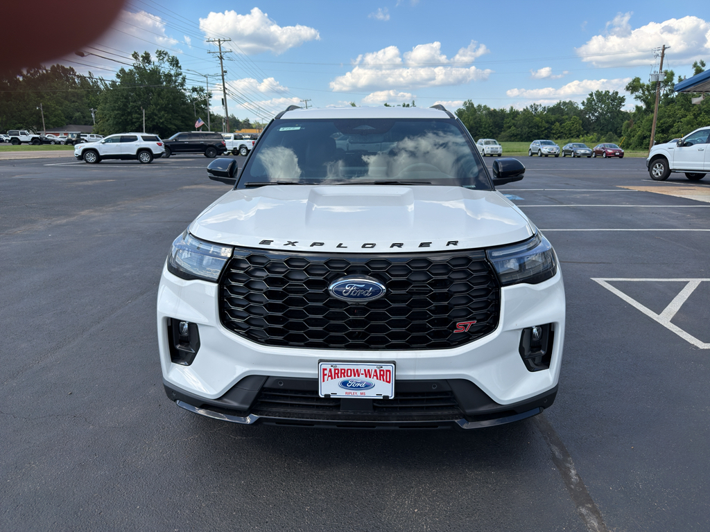 2026 Ford Explorer ST - Photo 3