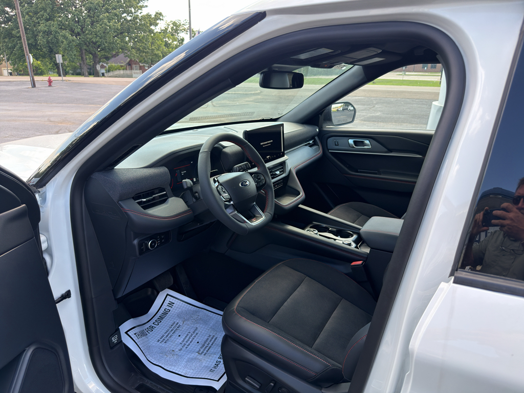 2026 Ford Explorer ST - Photo 21