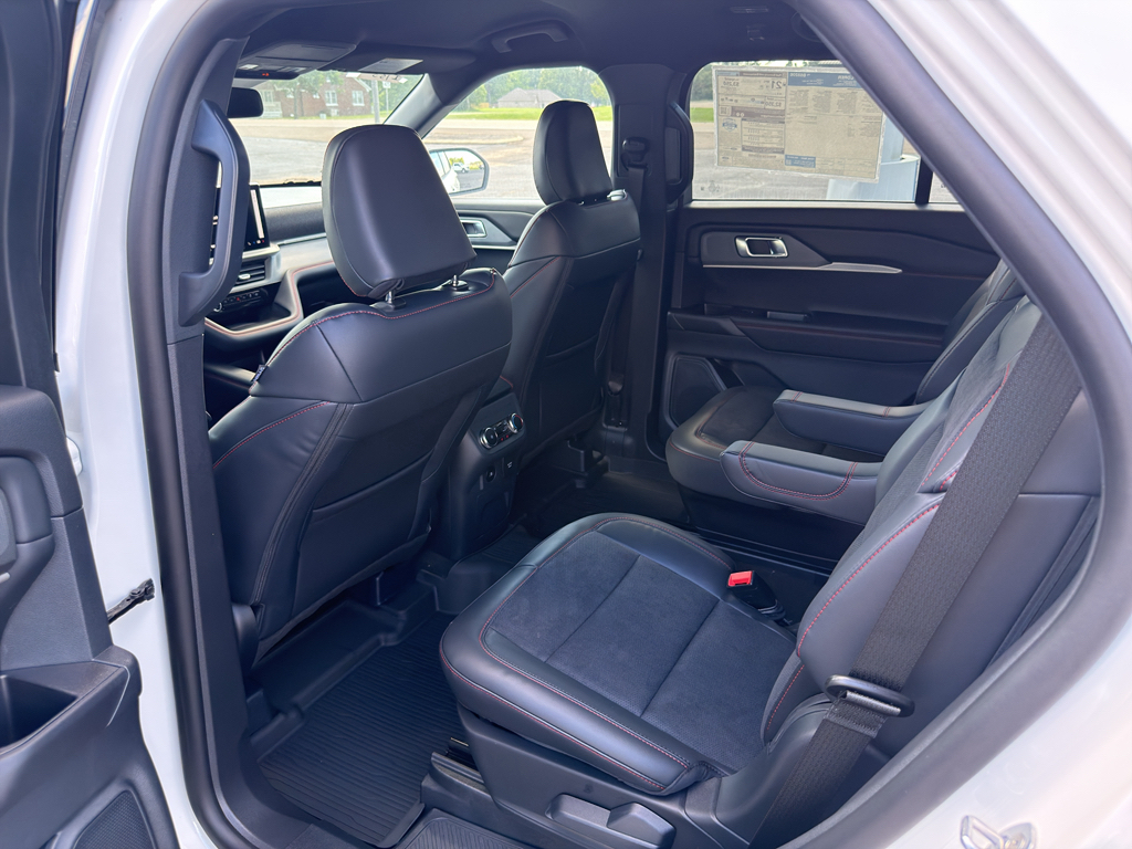 2026 Ford Explorer ST - Photo 20