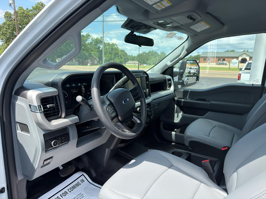 2026 Ford F-350 Super Duty Chassis Cab XL - Photo 14