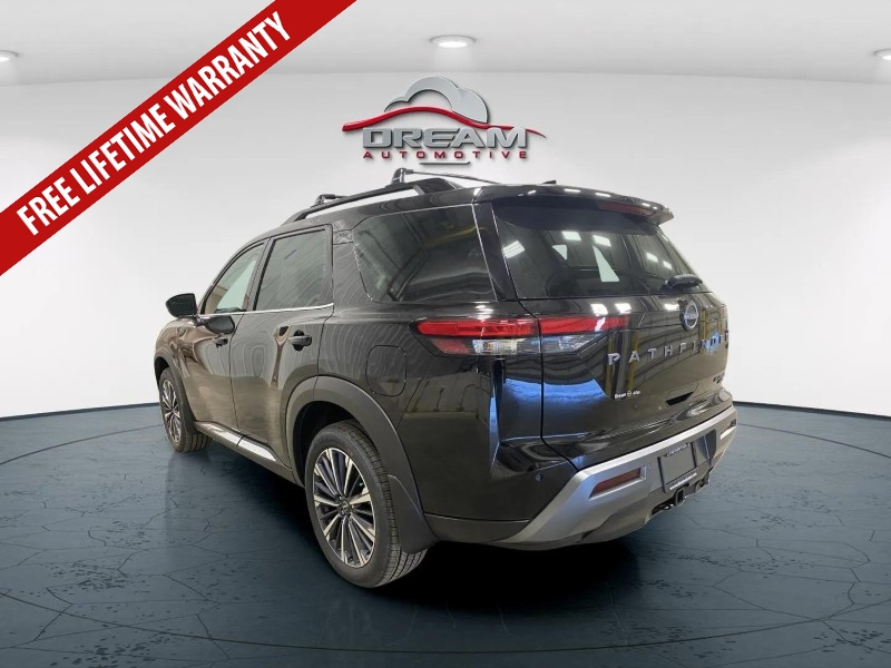 new 2026 NISSAN PATHFINDER Platinum