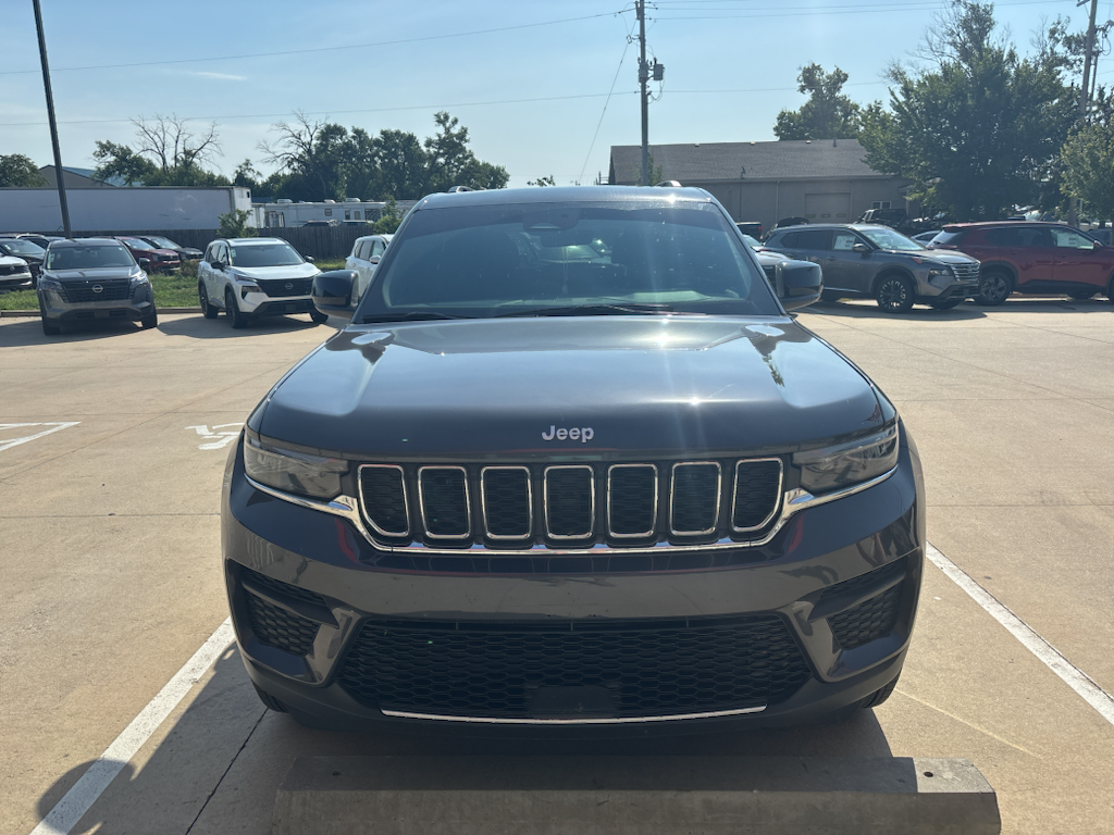 used 2025 JEEP GRAND CHEROKEE Laredo X
