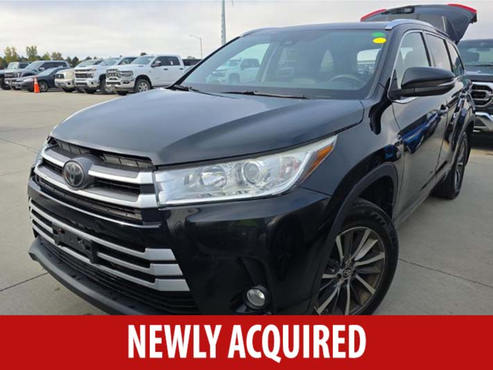 2017 TOYOTA HIGHLANDER XLE in Lawrence