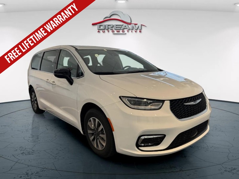 used 2024 CHRYSLER PACIFICA Hybrid Select