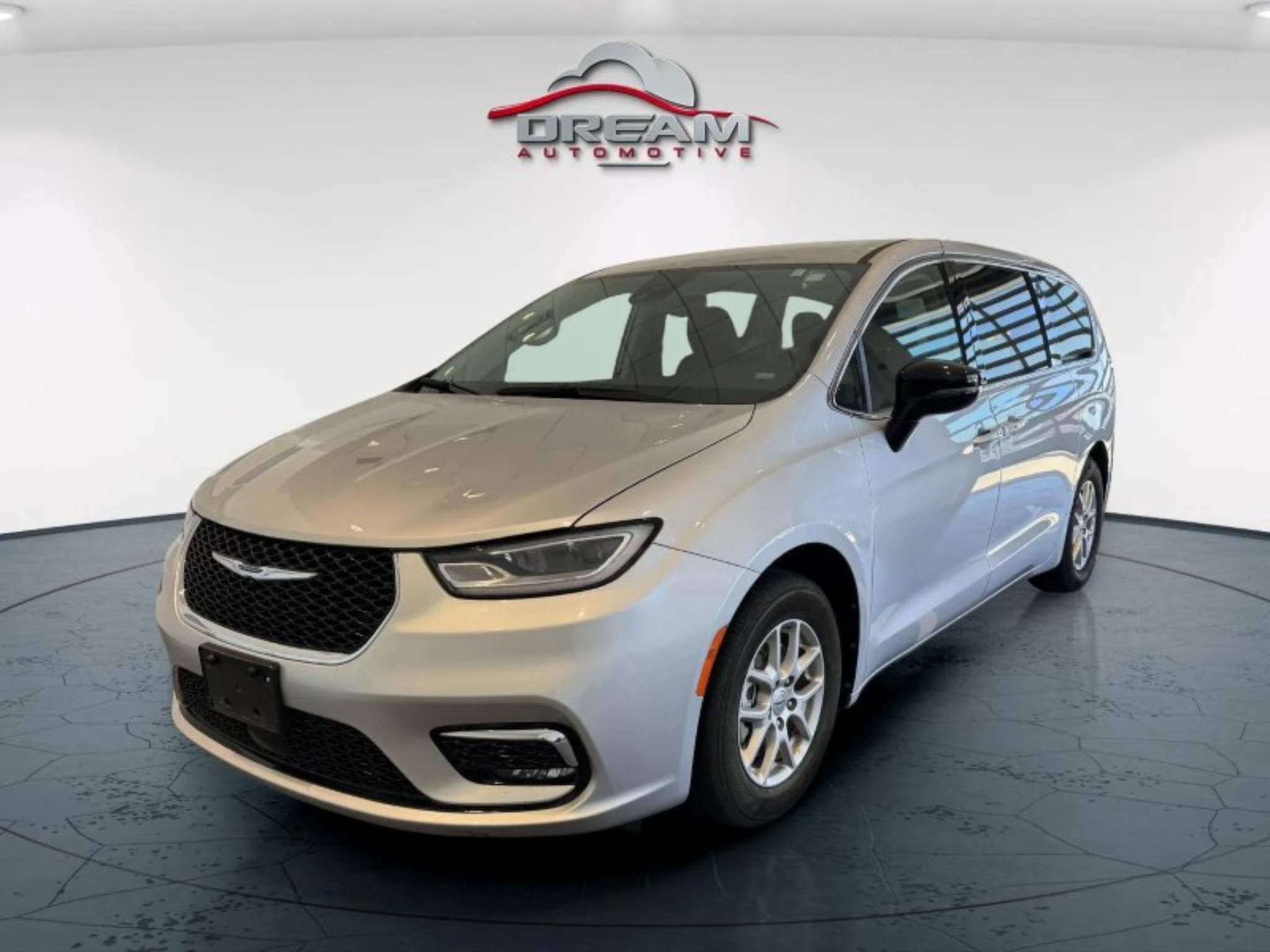 used 2024 CHRYSLER PACIFICA Touring L