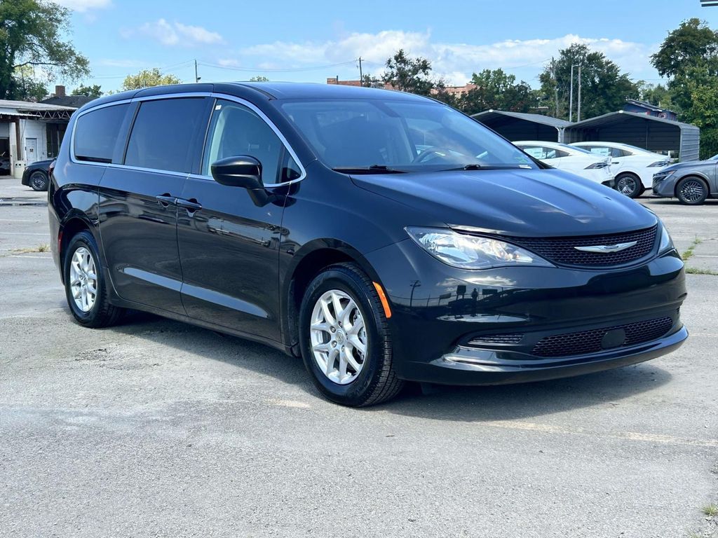 Used 2022 Chrysler Voyager