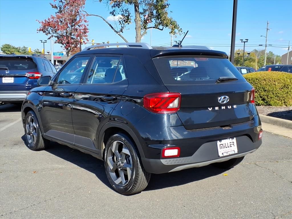 Used 2023 Hyundai Venue SUV
