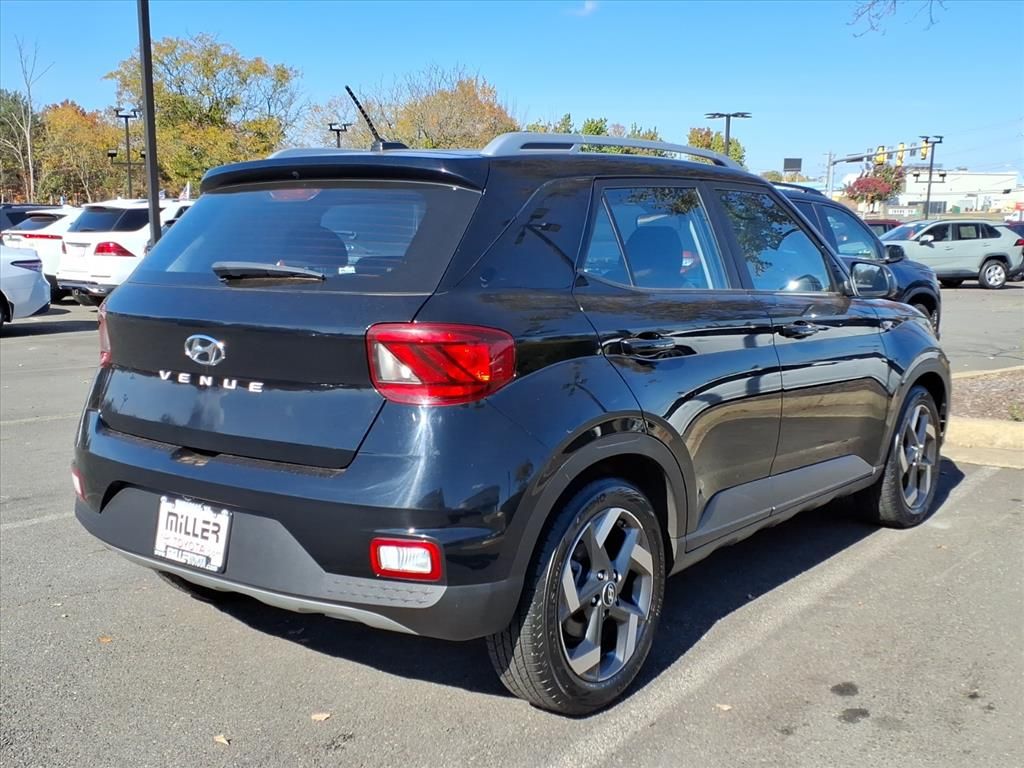 Used 2023 Hyundai Venue SUV