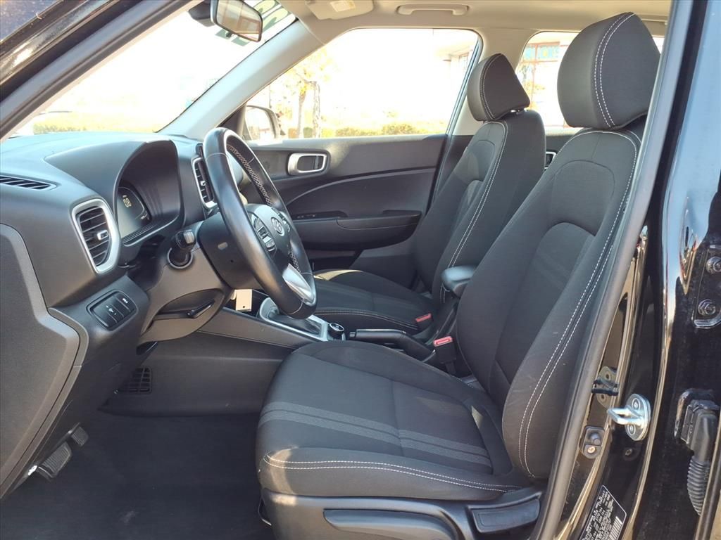 Used 2023 Hyundai Venue SUV