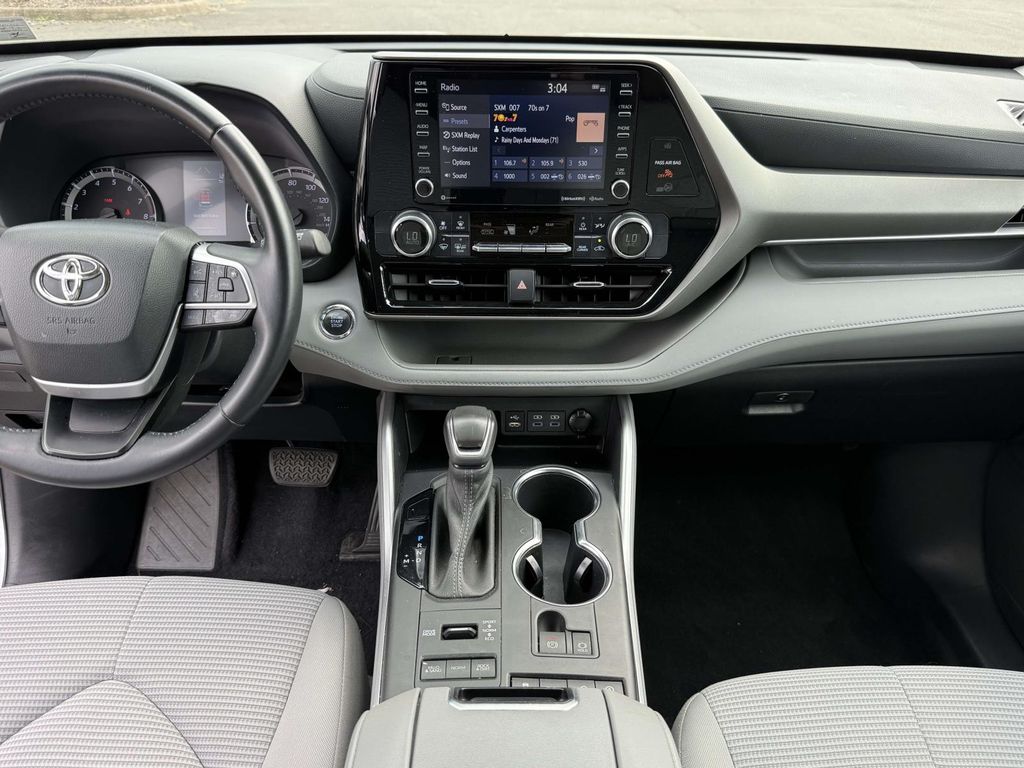 Used 2022 Toyota Highlander SUV