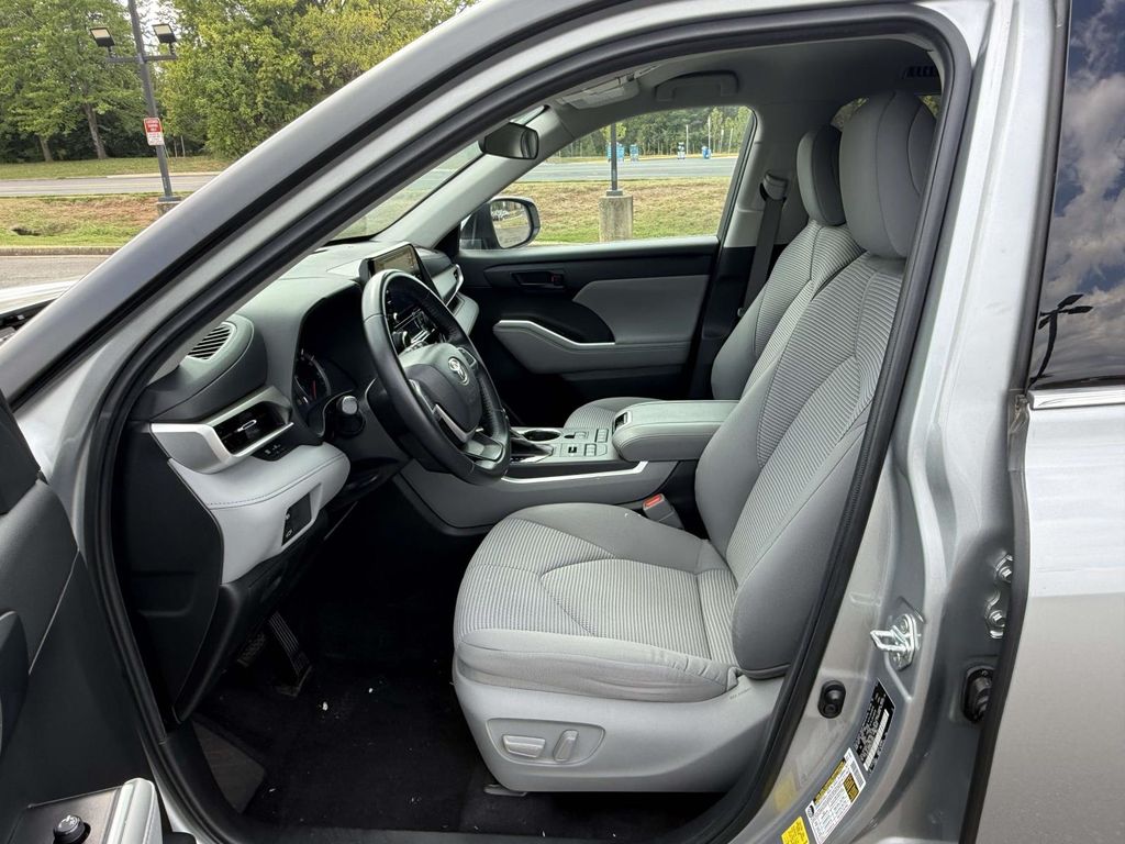 Used 2022 Toyota Highlander SUV