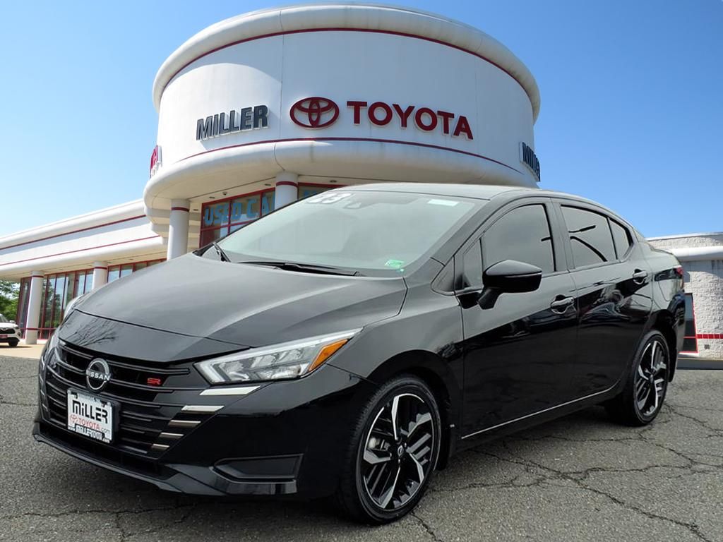 2023 Nissan Versa Sedan SR