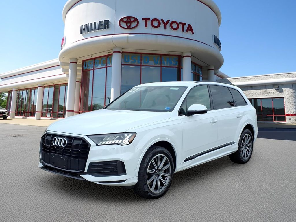 2023 Audi Q7 Premium Plus