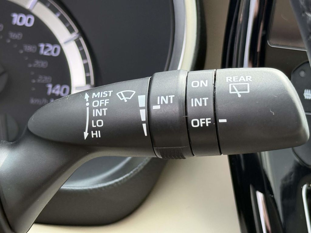 Used 2023 Toyota Highlander Hybrid SUV